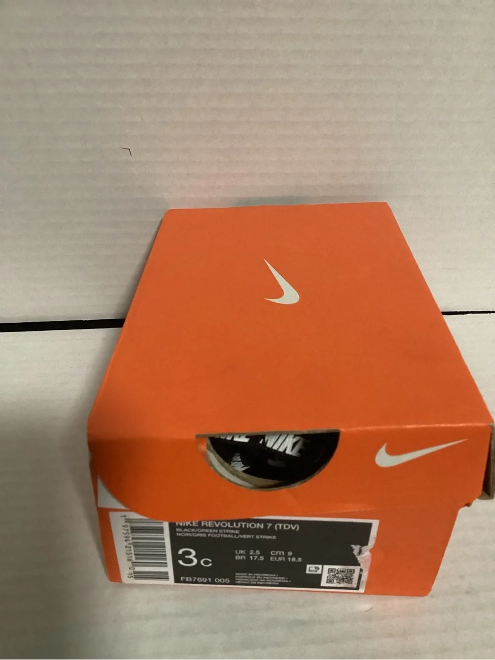 Nike Baby 3c Black & White Slip-On Sneakers with Easy Pull Tabs